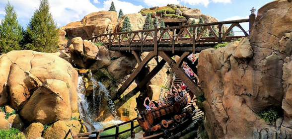 Seven Dwarfs Mine Train (Flickr - Creative Commons, CC BY-NC 2.0 - Jennifer Lynn)