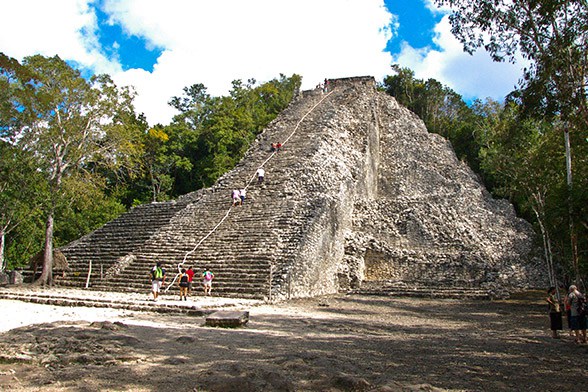 Pirâmide Nohoch Mul, Cobá (Cortesia da Alltournative)