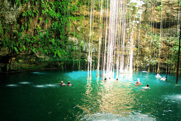 Cenote, México.