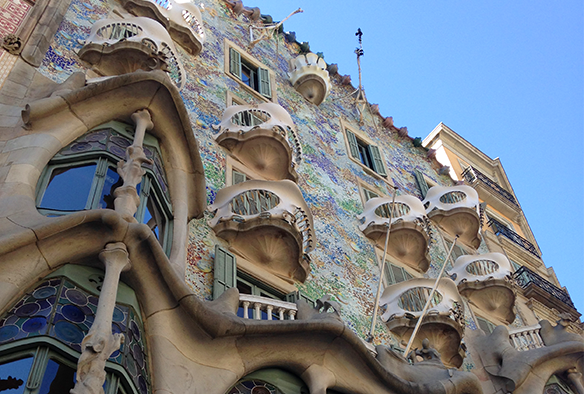 Fachada da Casa Batlló, de Antoni Gaudí, em Barcelona.