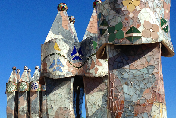 Detalhes do telhado da Casa Batllo em Barcelona.