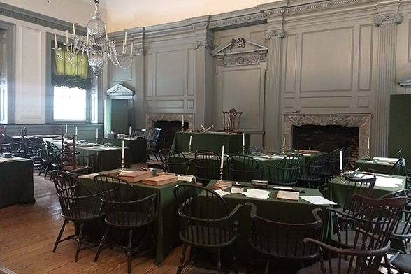 Assembly Room, a Sala de Assembléias do Independence Hall, na Filadélfia, Estados Unidos. (Foto: Natália Grandi)