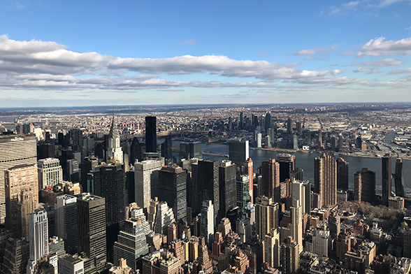 Vista do skyline de NY a partir do Empire State Building durante o dia (Foto: Natália Grandi)